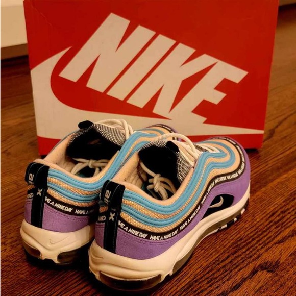 Nikes air max “Have a Nike Day - Picture 2 of 3